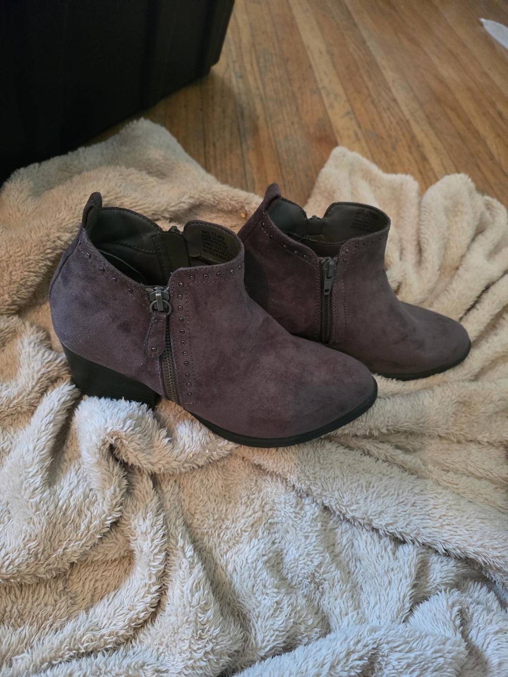 Studded Zipper Ankle Boots in Purple